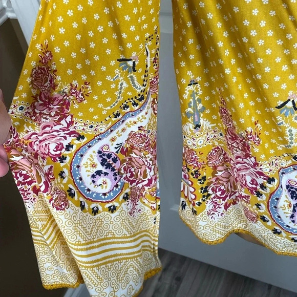 Wonderly Peasant‎ Boho Top Bell Sleeves Mixed Floral NWT Small - Picture 4 of 10